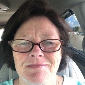 Meet your Posher, Debbie